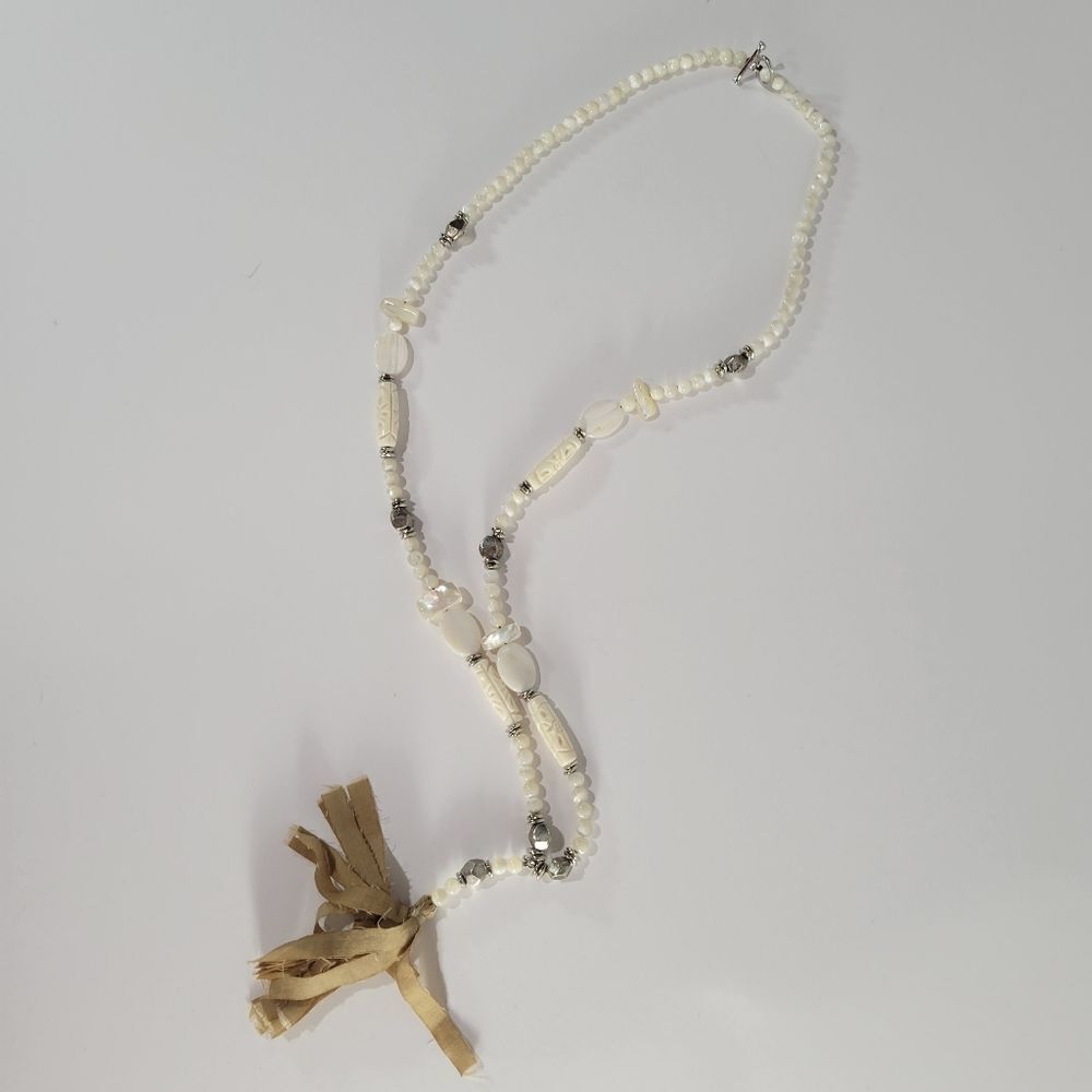 Chico's cute beaded necklace‎